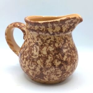 Vintage Pfaltzgraff Pottery Spongeware Gold / Brown Creamer 024